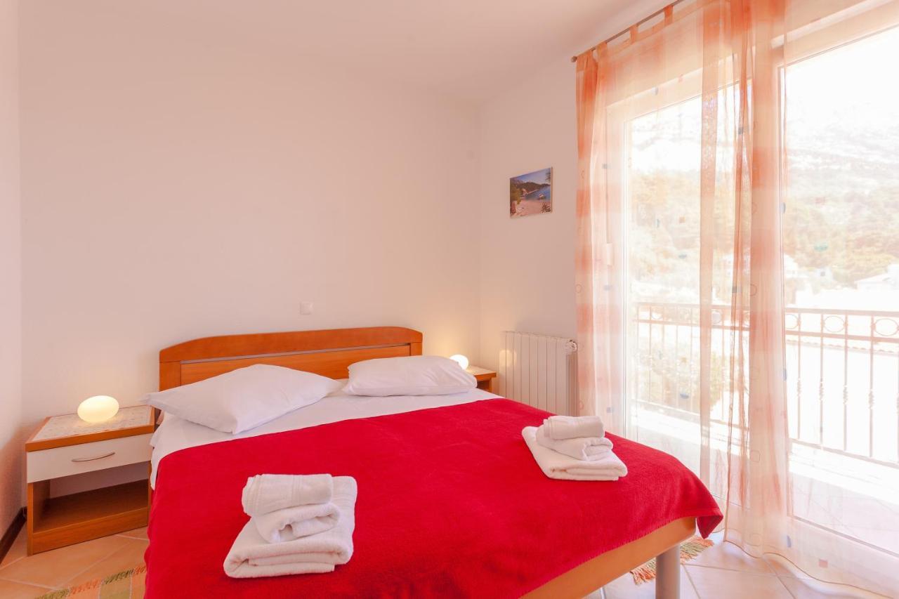Apartments And Rooms By The Sea Brela, Makarska - 13118 Dış mekan fotoğraf